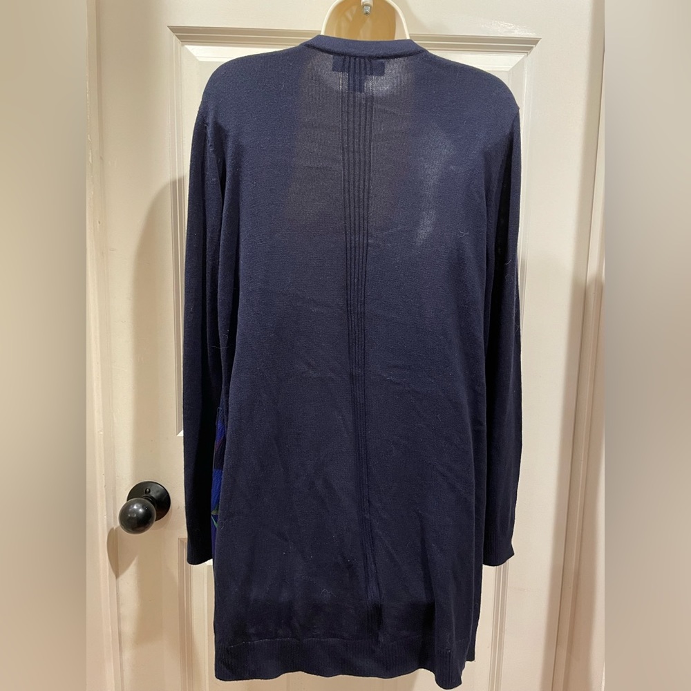 Stunning jewel tone St. John silk pattern cardigan.  Size Medium. - Picture 4 of 5